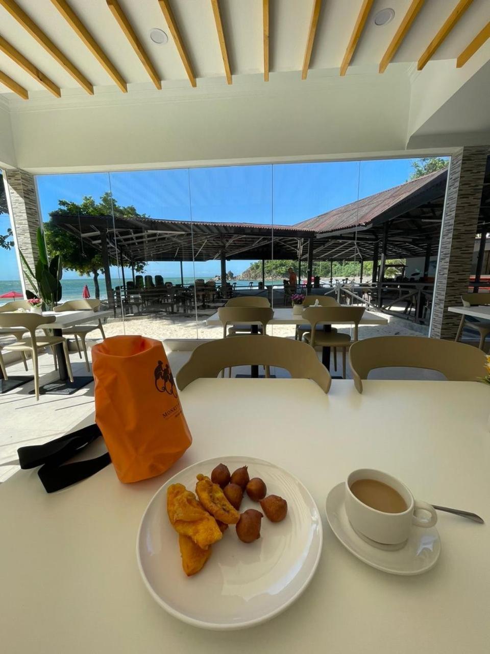 Dolphin Bay Island Resort Kota Belud Exterior photo